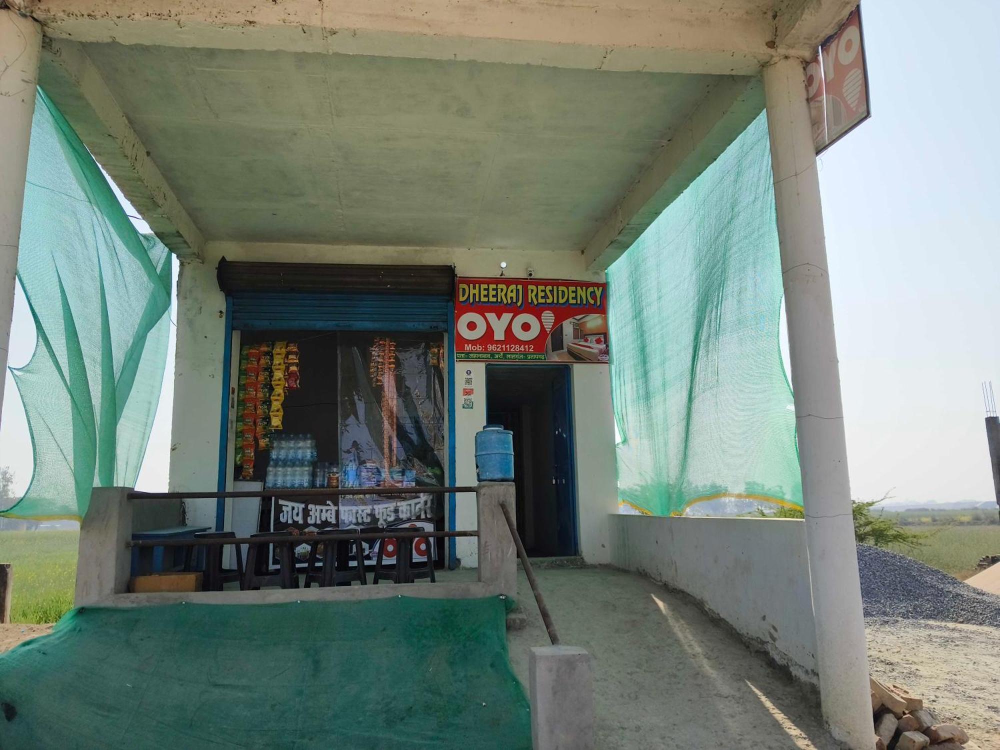 Hotel O Dheeraj Residency Bela Pratapgarh Bagian luar foto
