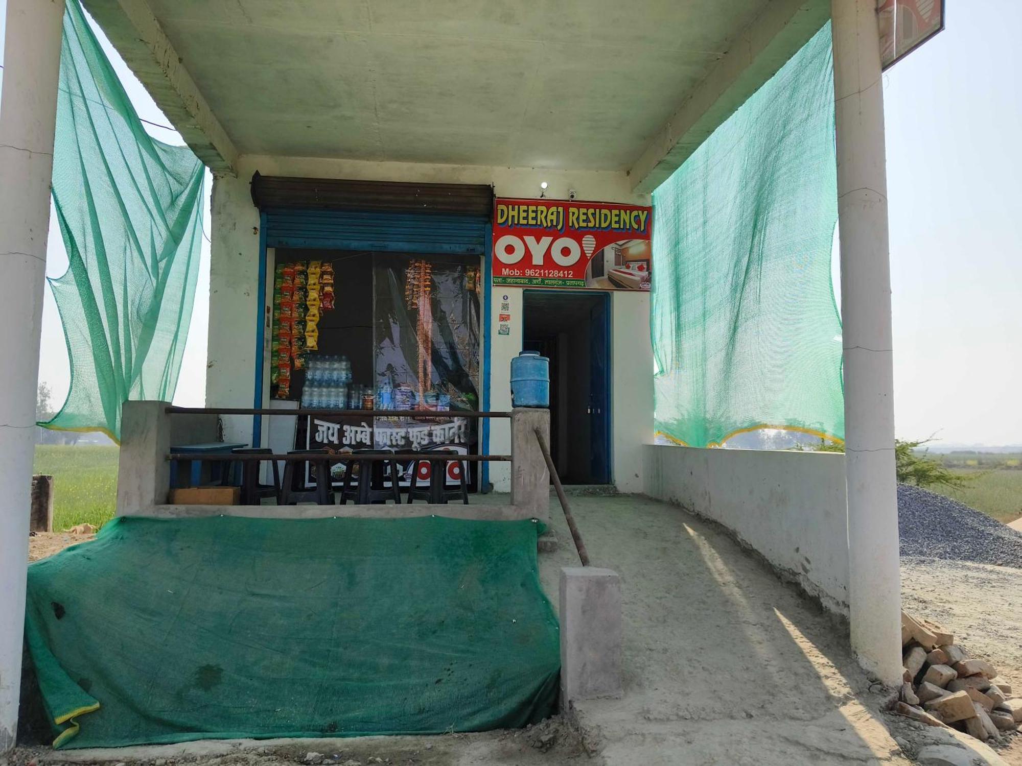 Hotel O Dheeraj Residency Bela Pratapgarh Bagian luar foto